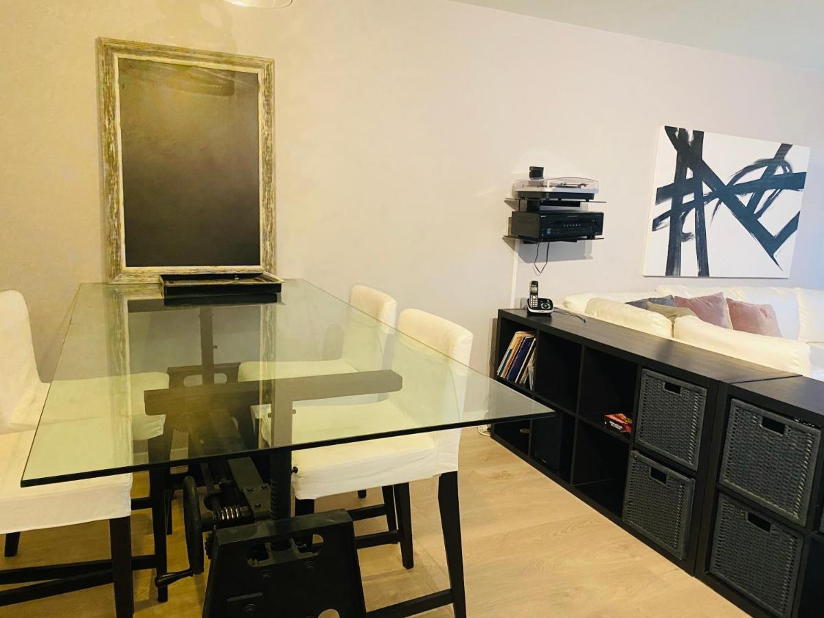 Downtown Heritage Condo With Parking ビクトリア エクステリア 写真